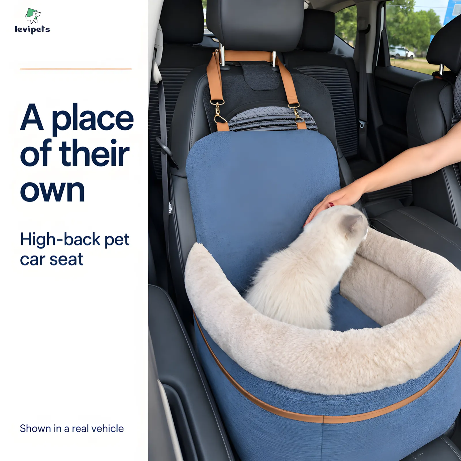 levipets-pet-car-seat-02-in-car-lifestyle.png